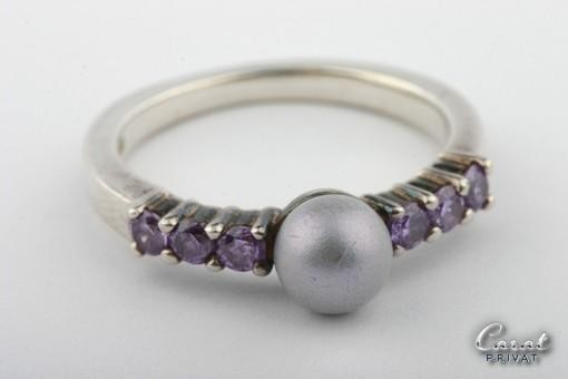Perlenring in 925 er Silber Ring mit Perle und Edelsteinen lila Unikat neuwertig