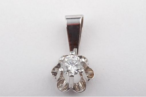 Anhänger mit Zirkonia in aus 333 er 8k Weißgold mit Öse für Kette