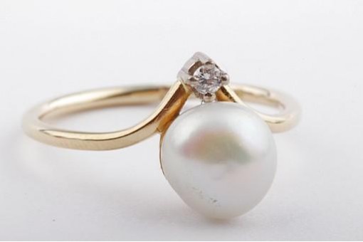 Perlenring Ring mit Perle und Diamant Brillant in 750 18kt Gelbgold