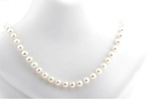 Perlenkette mit Akoya Perlen 6,9mm Länge 43 cm Verschluss 750 Gelbgold