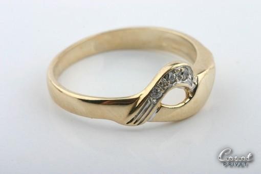 Gold Ring in aus 585 er 14k Gelbgold mit Zirkonia Solitär Ringgröße 54 .