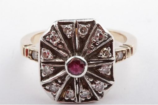 Ring 585 14k Gelbgold antik Art Deco Rubin und Achtkantschliff Diamanten.