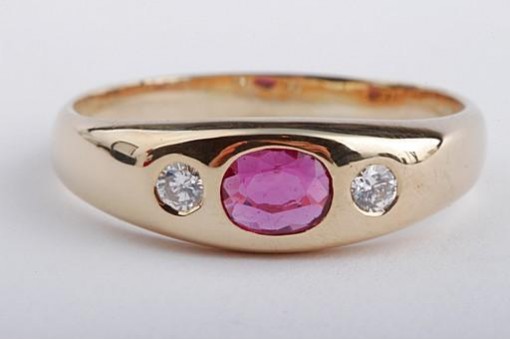 Rubinring Ring mit Rubin taubenblutrot 2 Brillanten Diamanten Gr 62 Top!