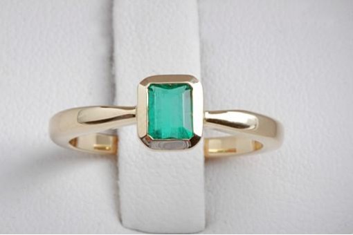 Smaragd Ring 0,56ct Kolumbien feines Tannengrün 750 18K Gelbgold Gr 56 17,8mm