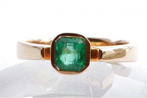 Smaragd Ring 0,72ct 750 18K Gelb Gold Gr. 54