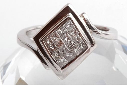 Diamant Ring 0,32ct Prinzess Princess Schliff 16 Diamanten 750 18K Weißgold