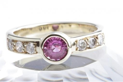 Ring Pink Saphir Safir rund 0,52ct 6 Brillanten 0,18ct 585 Gelbgold 52