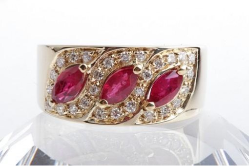 Rubin Ring Rubine 0,75ct 28 Brillanten 0,28ct 585 Gelbgold 48