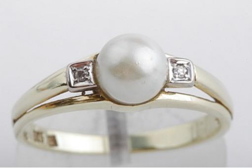 Perlen Akoya Ring 585 14K Gelb Gold 2 kleine Diamanten Gr 56 Top!