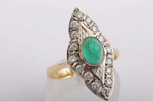 Ring Smaragd Cabochon 7x5 mm 0,8ct Brillanten 0,32ct 14K Gelbgold Luxus