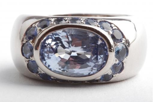 Sri Lanka Saphir 4,69ct 11x8mm schwerer Ring 750 Wei&szlig;gold 56 17,8mm
