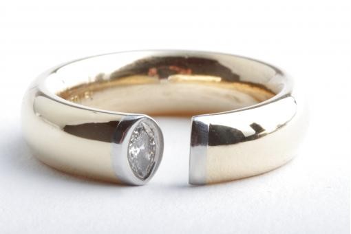 Designer Ring Diamant Navette Marquise Schliff 0,18ct 750 Gelbgold Platin 56