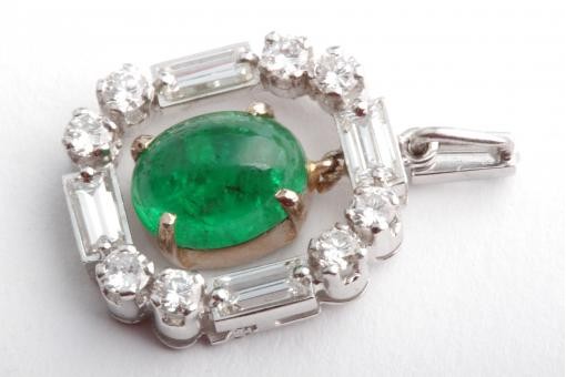Anh&auml;nger Cabochon Samaragd 2,1ct 750 18K Wei&szlig; Gold L&auml;nge 1,7cm
